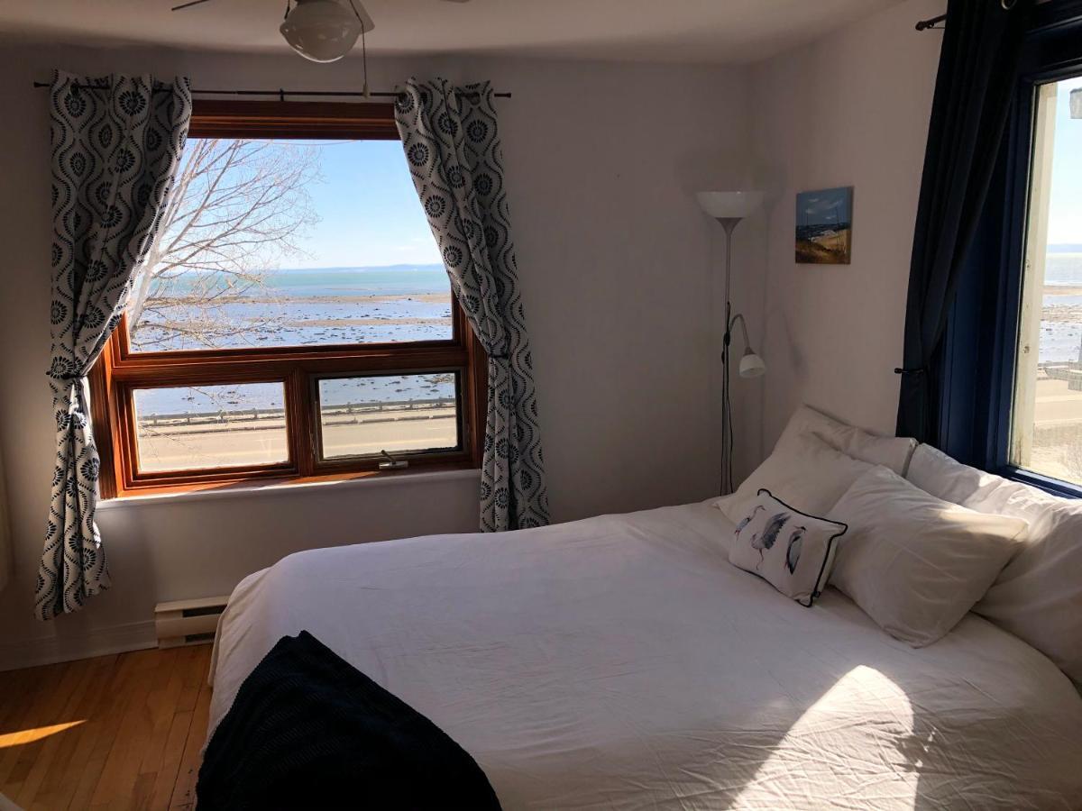Les Pinsons Des Rives Bed & Breakfast La Malbaie Bagian luar foto