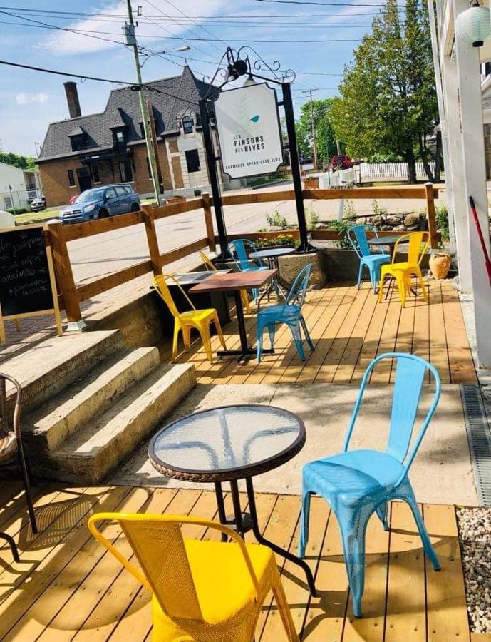 Les Pinsons Des Rives Bed & Breakfast La Malbaie Bagian luar foto