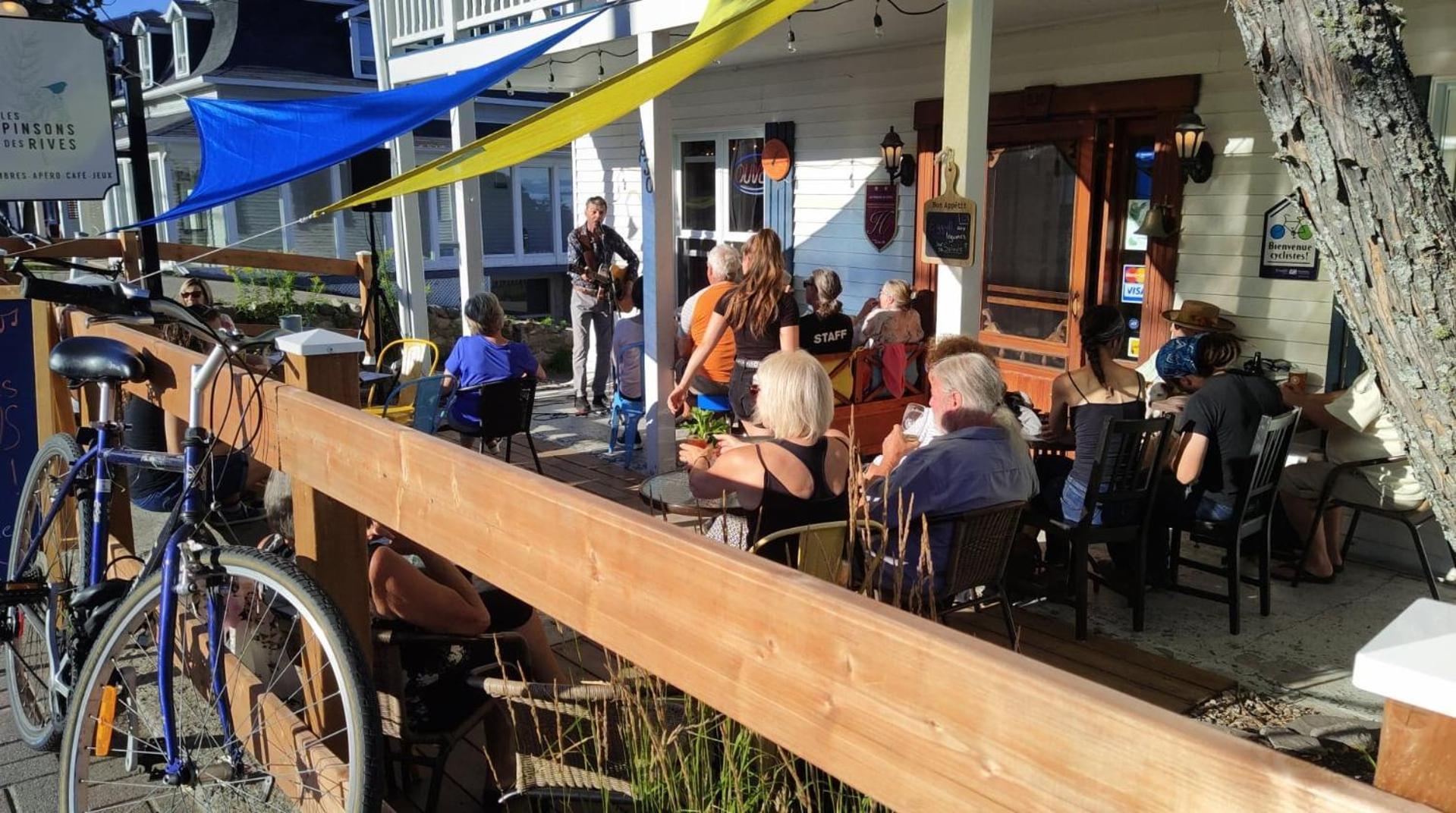 Les Pinsons Des Rives Bed & Breakfast La Malbaie Bagian luar foto