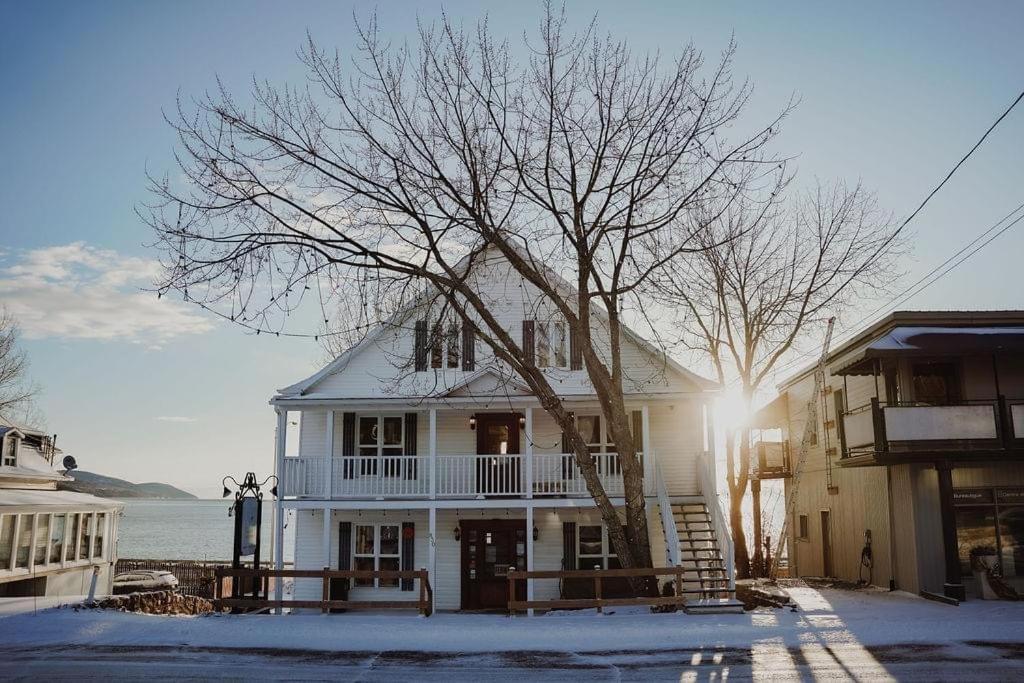 Les Pinsons Des Rives Bed & Breakfast La Malbaie Bagian luar foto