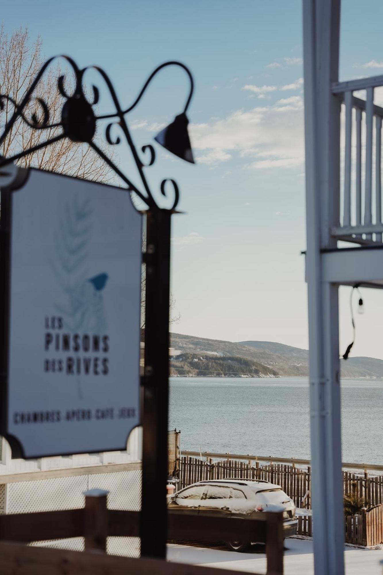 Les Pinsons Des Rives Bed & Breakfast La Malbaie Bagian luar foto