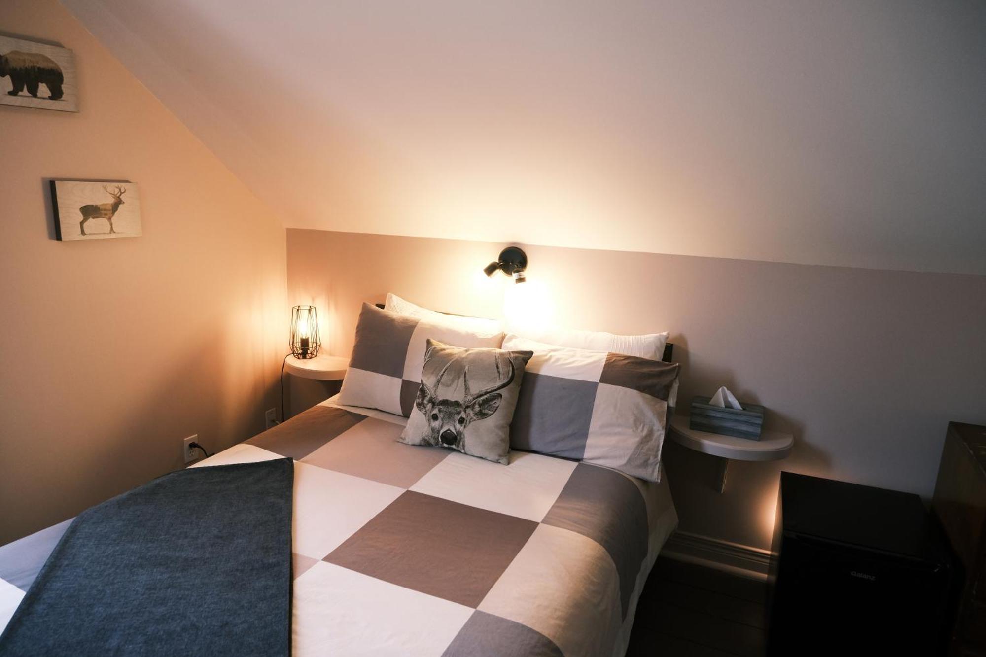 Les Pinsons Des Rives Bed & Breakfast La Malbaie Bagian luar foto
