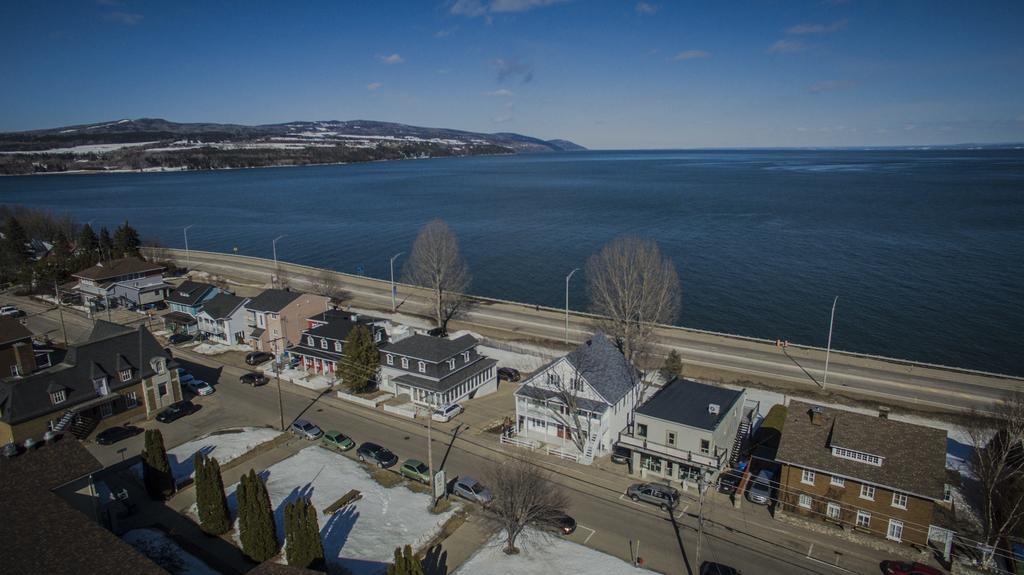 Les Pinsons Des Rives Bed & Breakfast La Malbaie Bagian luar foto